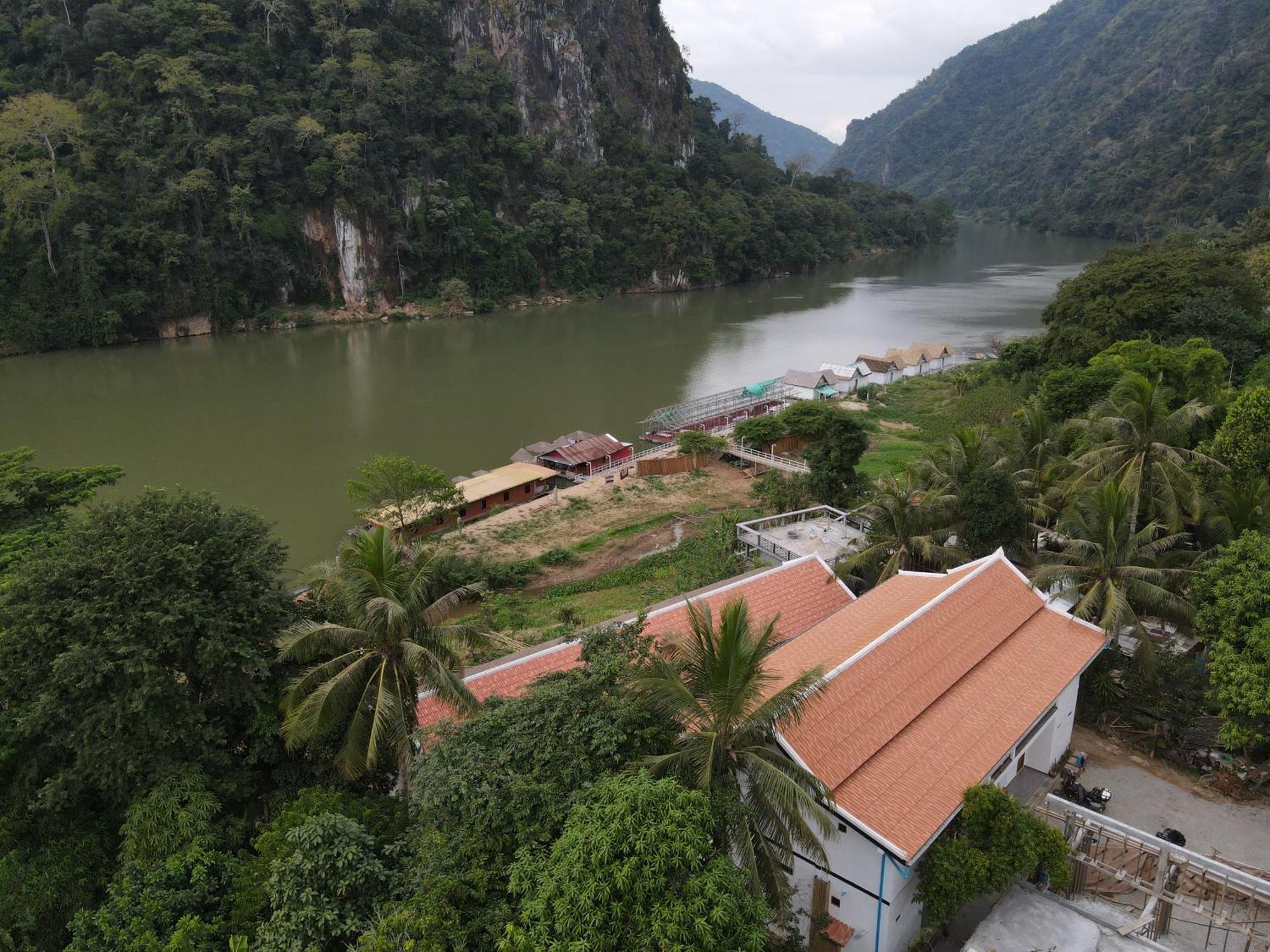 Amanda Nongkhiaw Hotel Bagian luar foto
