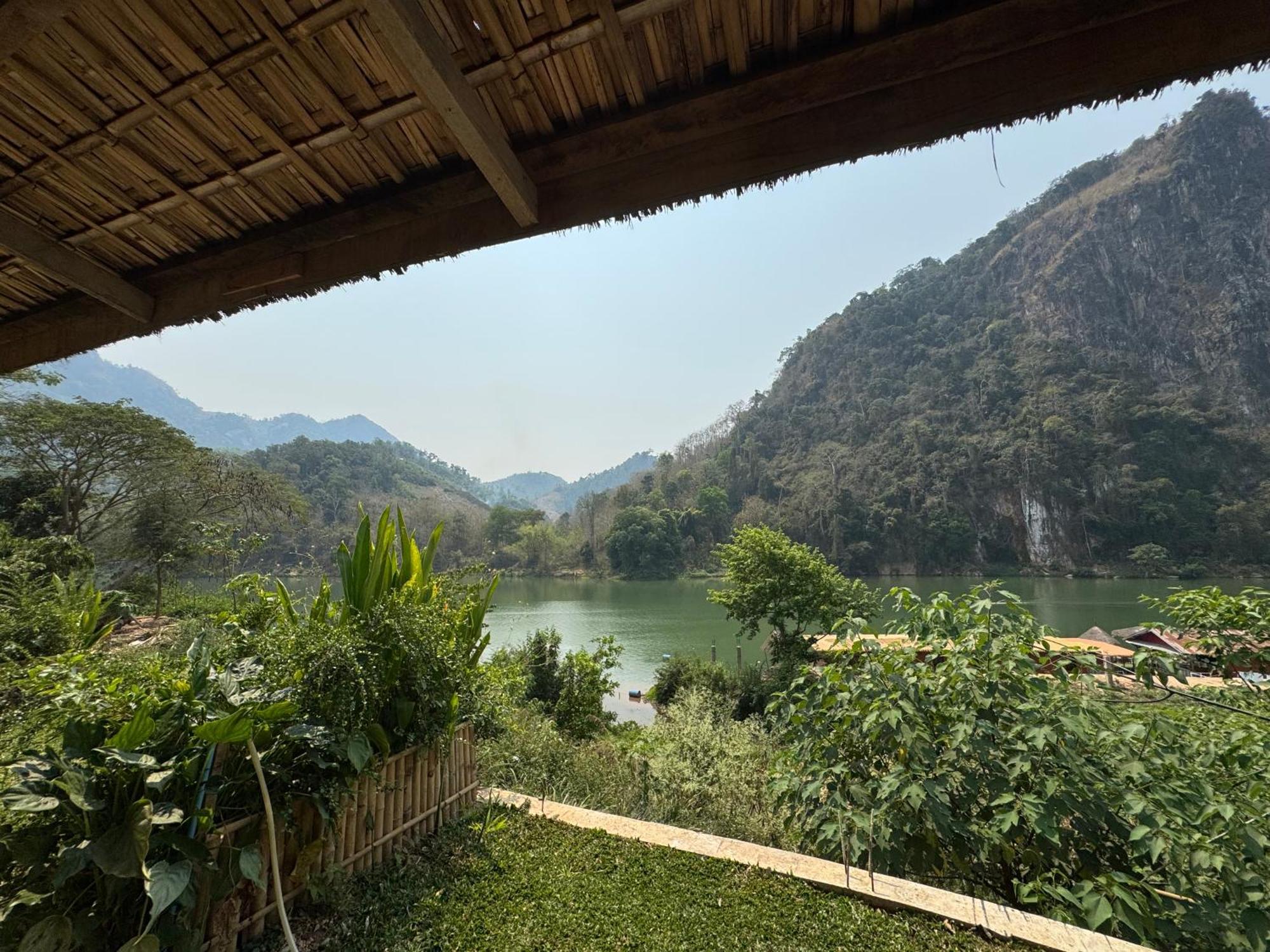 Amanda Nongkhiaw Hotel Bagian luar foto